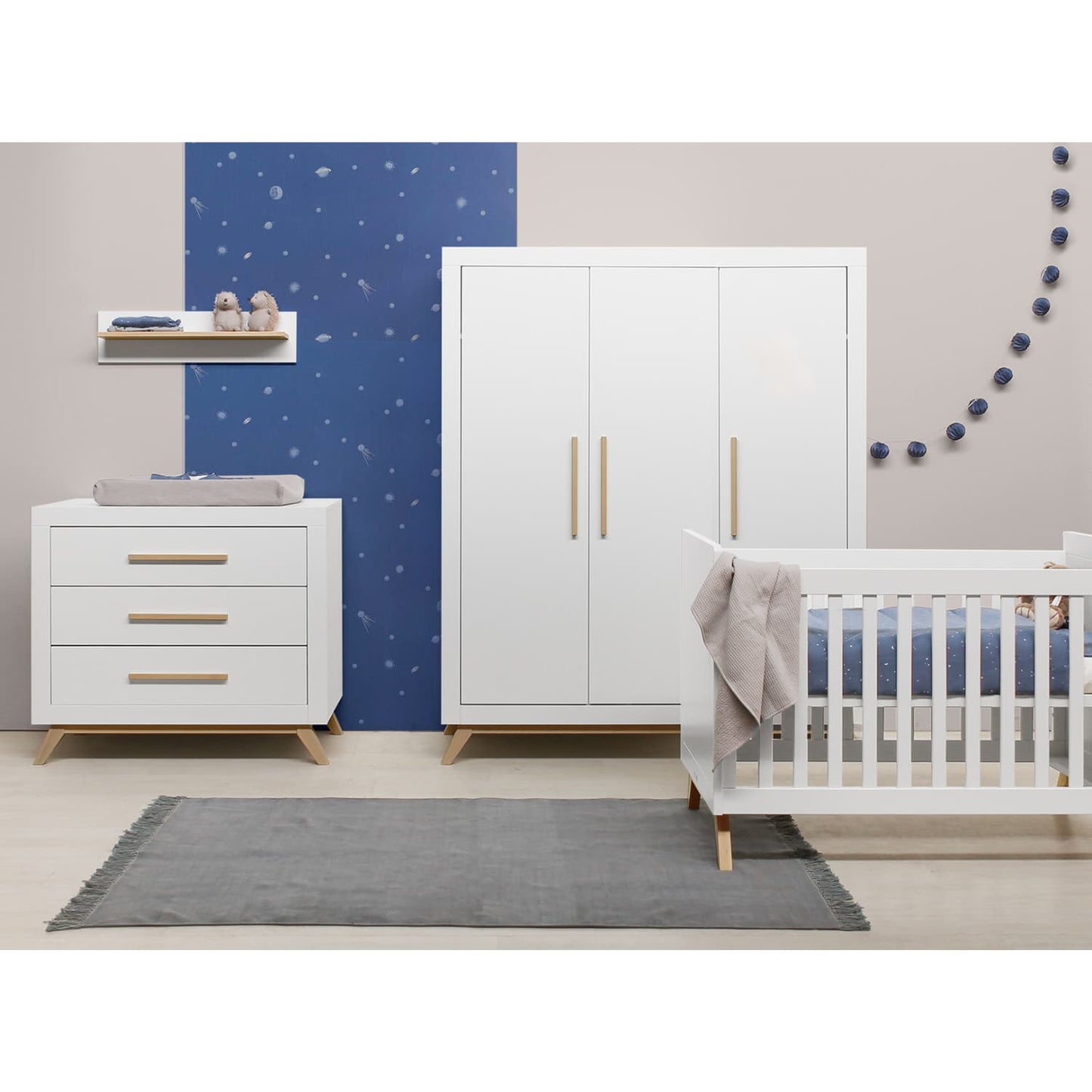 Armoire chambre bébé FENNA 3 portes - Blanc et bois
